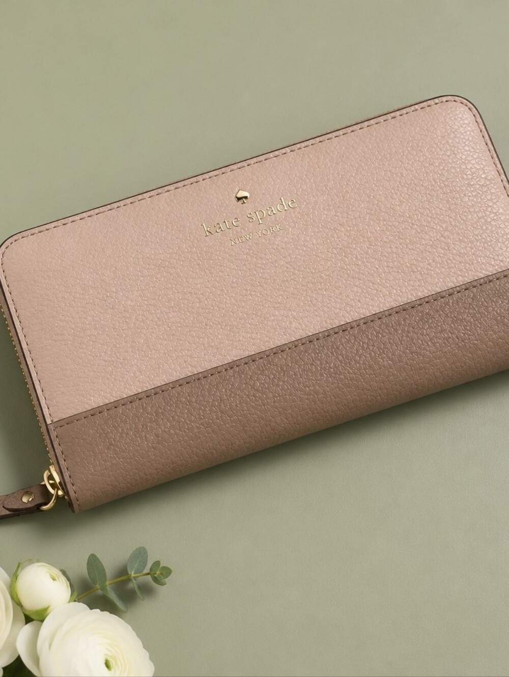 Kate Spade Two Tone Zip Wallet